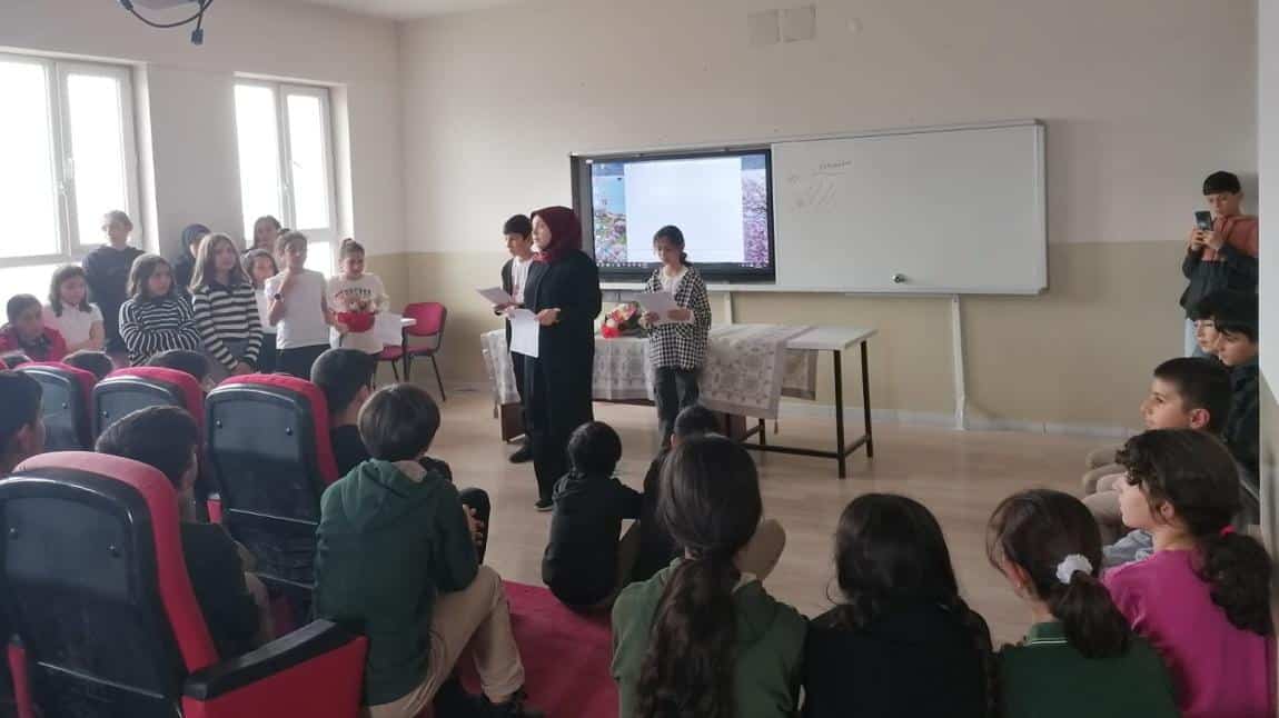 Okulumuzda 18 Mart Çanakkale Şehitleri Anma Etkinliği Gerçekleştirildi